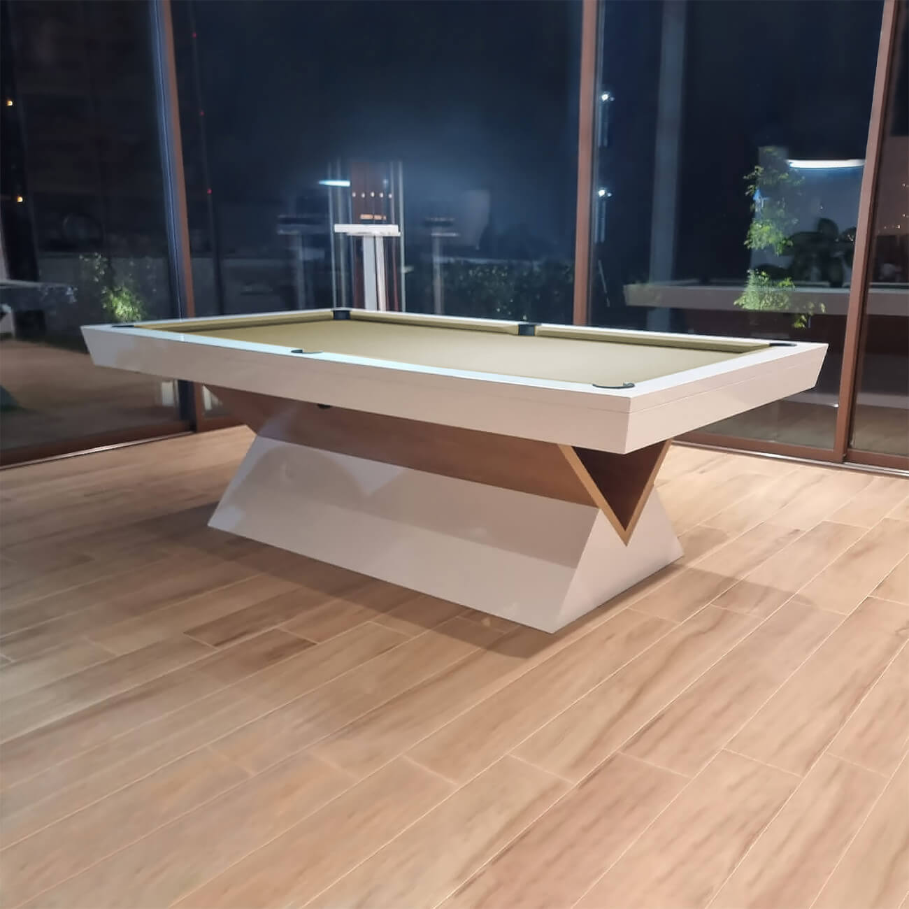 The Louvrees Slate Bed Pool Table