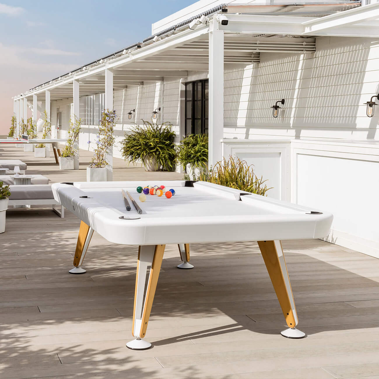 RS Barcelona Diagonal Outdoor American Fibre Bed Pool Dining Table
