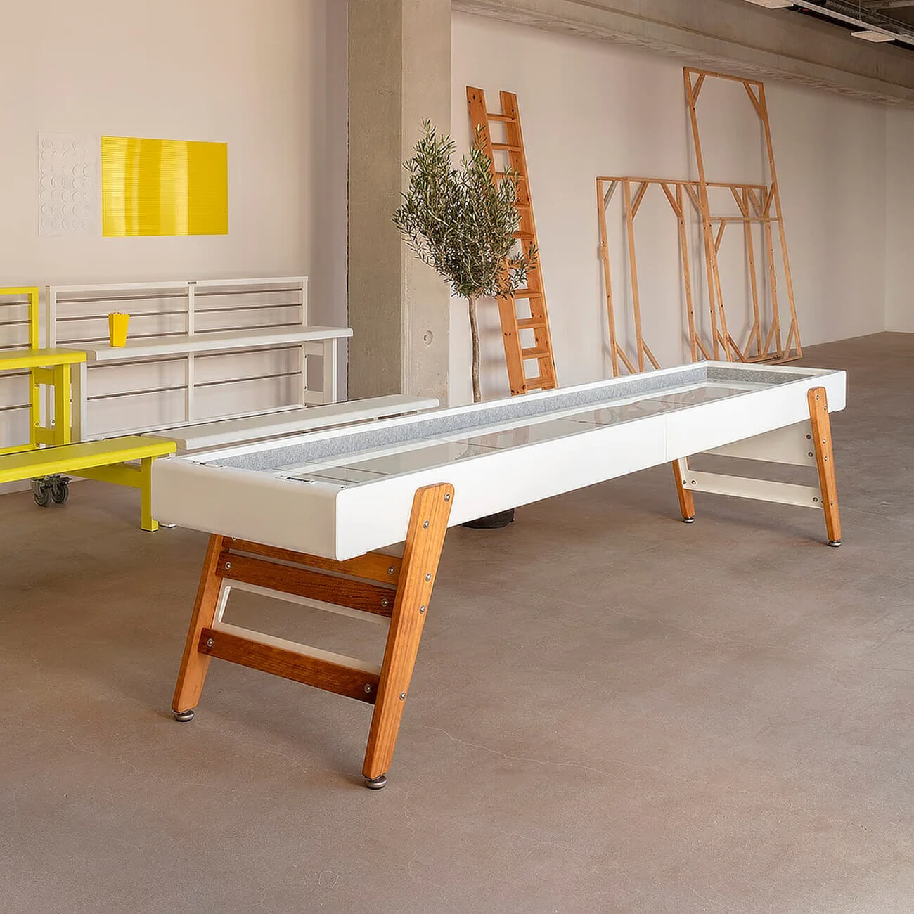 RS Barcelona Track Shuffleboard Table
