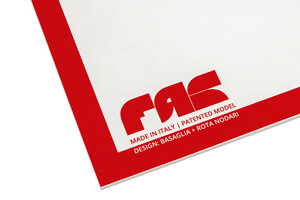 The Grasshopper Outdoor Tennis Table corner.