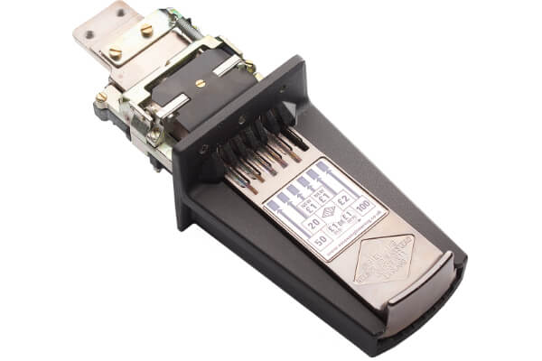 The optional Essex Straight 6 coin mech.