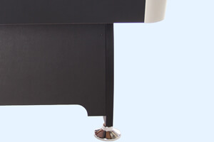 The bottom of the Strikeworth Pro American Deluxe 7ft Pool Table