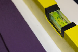 Levelling a pool table