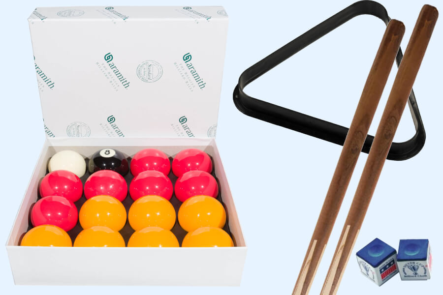 The accessories included with the Omega Pro Evo.