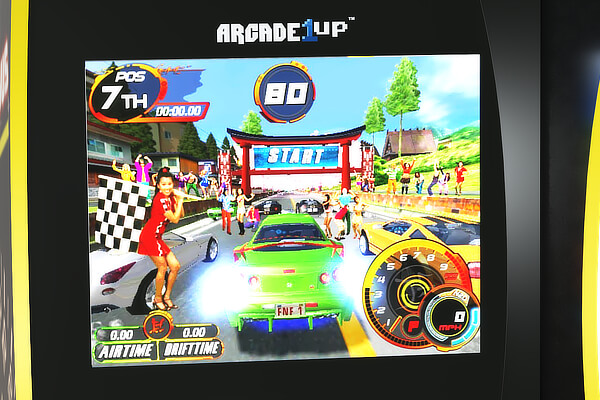 The screen on the Fast & Furious arcade.