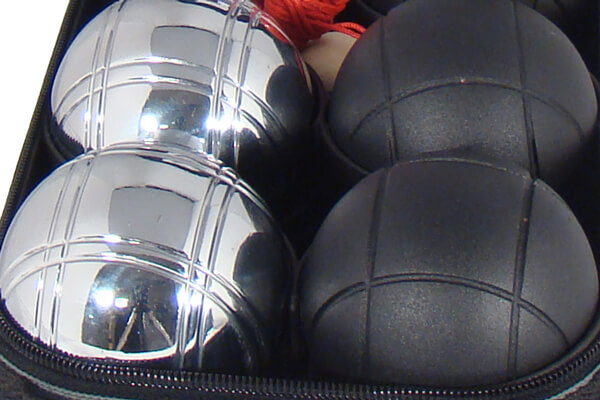 The Sunsport Petanque 'provence' set balls.