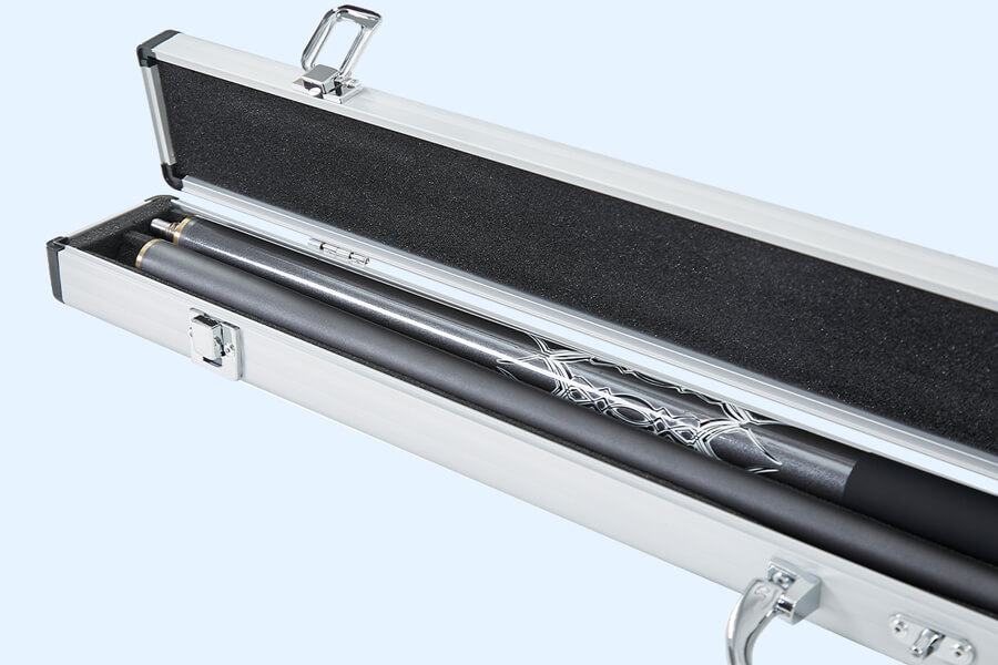 The Pureline protect aluminium case for central joint cue.