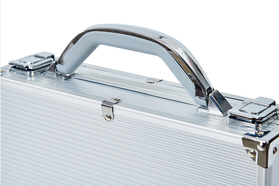 The Pureline Shield aluminium pool ball cary case open.