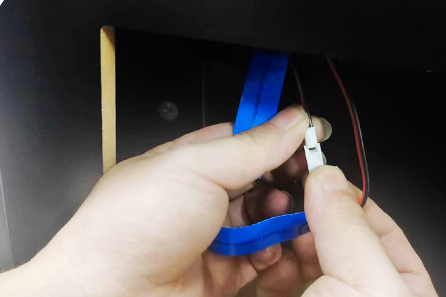 Connecting the Jurassic Park pinball topper.