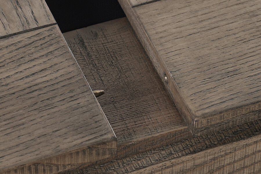 The Texas tabletops locating together.