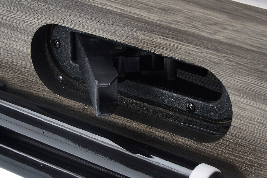 The Pureline/Strikeworth locking latch.