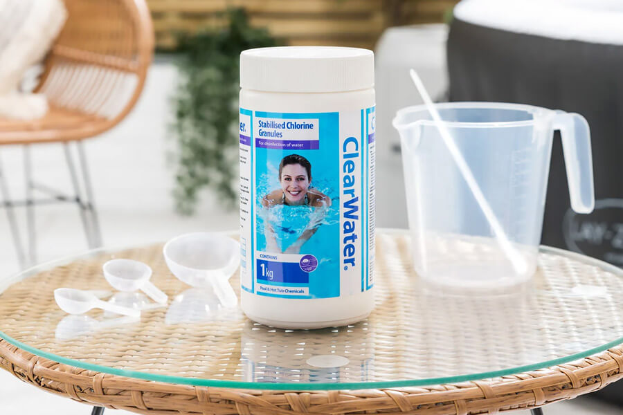Lay-Z-Spa Clearwater 1kg Chlorine Granules bottle.