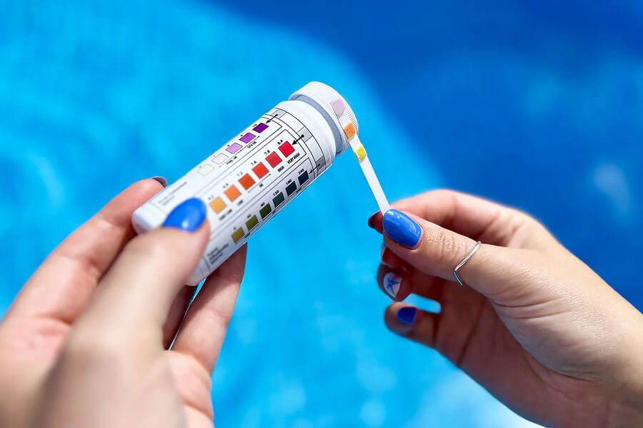 Lay-Z-Spa Clearwater Test Strips in use.