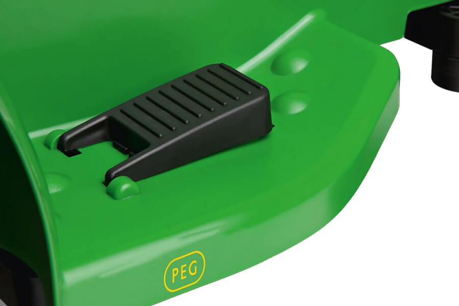 The Peg Perego John Deere Ground Force Ride on Tractor dashboard.