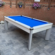 The Fusion Outdoor with blue cloth.