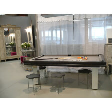 miroir in a room