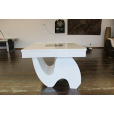 The Picasso card and games table