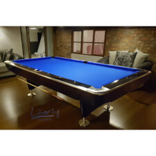 The LA Pro in black with blue cloth