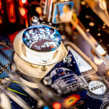 The Stern Star Wars Comic Art Pin Pinball Machine Details.