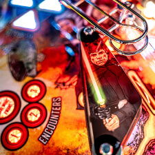 The Mandalorian Premium pinball artwork.