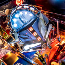 The Mandalorian Premium pinball cabinet details.