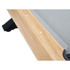 The rail with inlaid sight on the Oak Kendo.