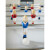 Female football player figures on the Elles.