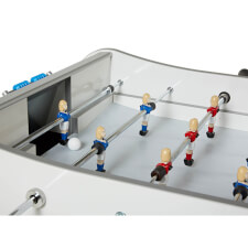 Female football player figures on the Elles.