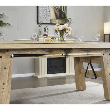 Cue storage on the Rustic Chic in Oak.