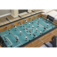 The playfield and player figures.