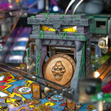 The Stern King Kong: Myth of Terror Island Premium Pinball Machine features.
