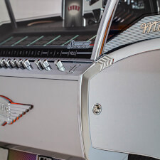 Sound Leisure Streamliner Rocket Vinyl Jukebox cabinet details.