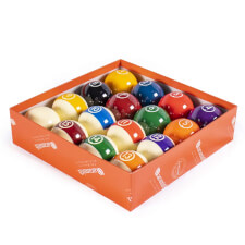 The Aramith Continental (57.2mm) pool ball set.