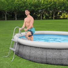 The Bestway Swimming Pool 33