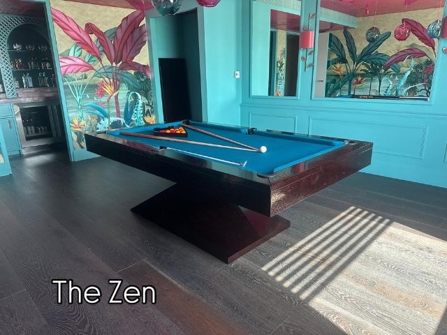 A tropical table for a tropical day here in the UK ☀️ The Zen in chocolate wenge finish with petrol blue speed cloth. How awesome does it...
