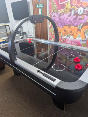 Strikeworth Pro Ice Aluminium 7 Foot Air Hockey Table