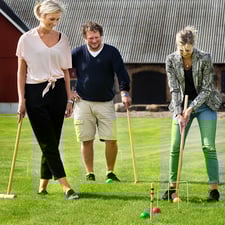 Croquet Pro 4-Mallet Set in Wooden Box Video